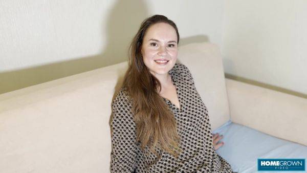 Stream HD scene of : Thick Babe Seduced And Used For Blowjob