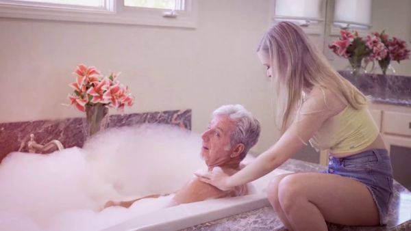 Chloe Temple's step-grandpa caught on camera watching her get down and dirty in the bathroom - sexu.com - Usa on pornsfind.com