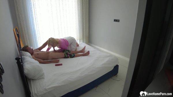 Watch the uncensored clip of : Horny Slutty Gf