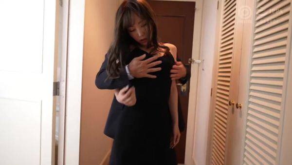 Watch the full video titled : 0008907_Japanese_Censored_MGS_19min