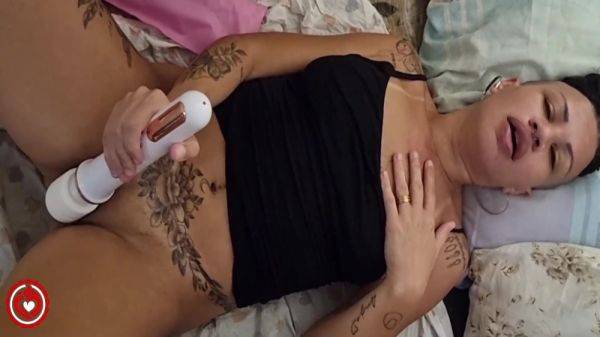 Stream complete movie called : Sr Lovefire In Fui Provocar O Safado Mas Ele Nao Resistiu, Fudeu Minha Buceta No Pelo E Ainda Gozou Dentro 6 Min