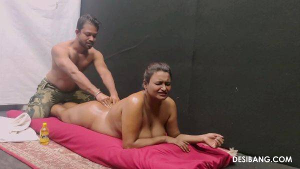 Chubby Desi wife cam fucked during erotic massage - xbabe.com - India on pornsfind.com