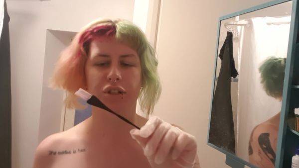 Alternative Girl Shaves Head - hclips.com on pornsfind.com