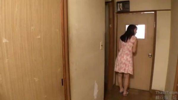 View the complete video named : 03913,Disturbed by intense sex