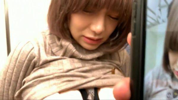 Stream the full scene titled : 有名コスプレイヤーとSEX4389843943894398489343