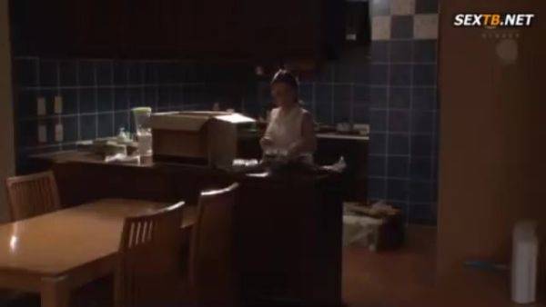 Watch this complete movie titled : 07002,A woman's pleasure is in full swing!