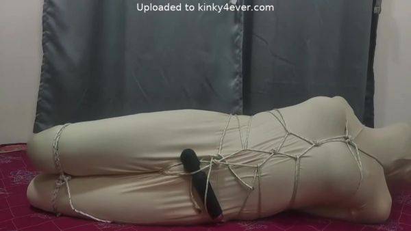 Play uncensored scene of : Zentai Bondage