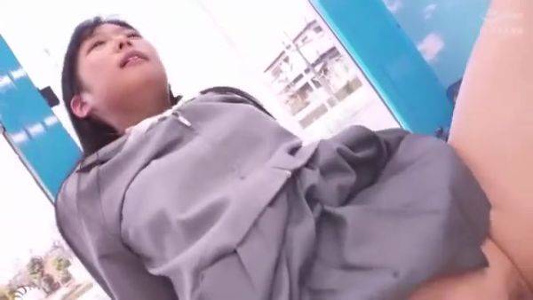Play the full video titled : 06970,A woman in serious agony
