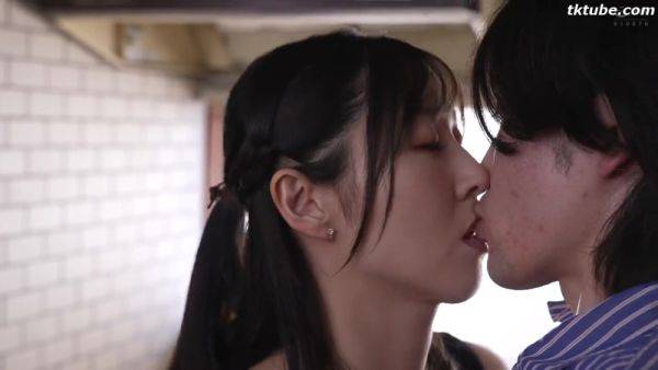 Watch the complete scene titled : MVVSGTYRFBSSHDZCYE42ALDN286