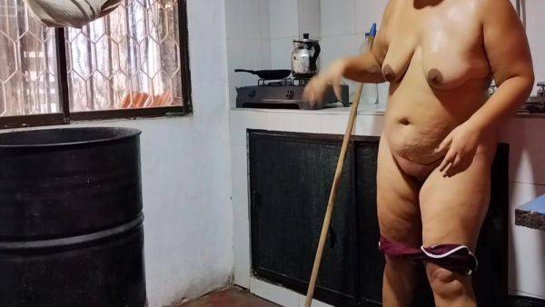 Chubby Latina With A Big Ass Likes Me To Look At Her When She Cleans.. Real Homemade - Hindi Sex - desi-porntube.com - India on pornsfind.com