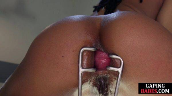 Play hardcore scene called : Les anal gaping Ebony fingered by rimjob and spanking MILF