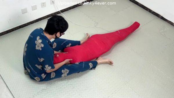 Play uncut scene named : Mummification Vibrator