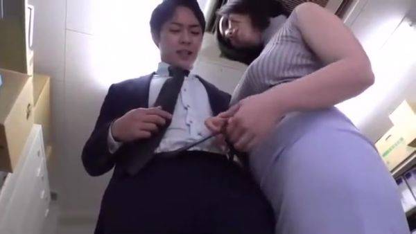 Watch this uncut scene titled : 03214,A good woman is in full sex appeal!