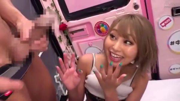 Play the uncensored video named : 07840,A beautiful woman who feels