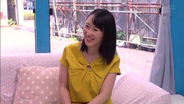 Play the HD clip : 240430ドスケベな奥さんとセクセクc3