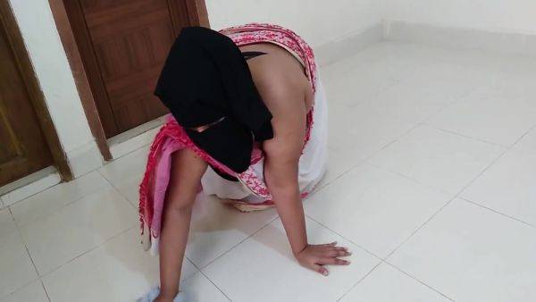 Neighbor Fucks Punjabi Hot Aunty While She Cleaning The House - Desi Sex - hotmovs.com on pornsfind.com