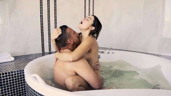 High-End Underwater Blowjob & Anal Sex Video: Alice & Mike's Intimate Encounter - veryfreeporn.com on pornsfind.com