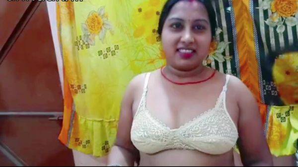 Neighbors Aunty Was Going To Take Bath And Left Her In A Hurry - desi-porntube.com - India on pornsfind.com