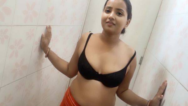 Bhabhi Bathroom Fakking - desi-porntube.com - India on pornsfind.com