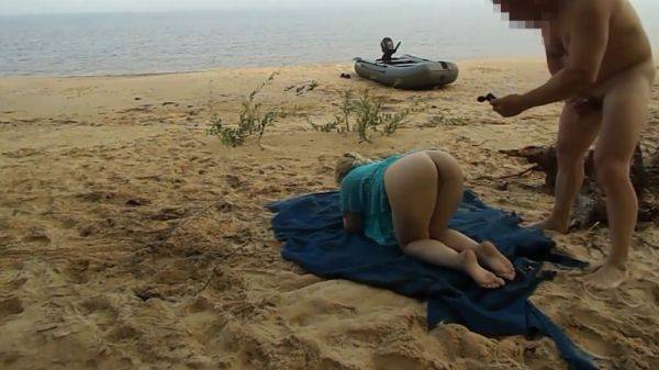 Milf allows to fuck her tight anal on the beach - Amateur Porn - anysex.com on pornsfind.com