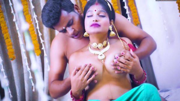 Desi Indian 18+ Girl Suhanas Very 1st Live Suhaagrat On Cam ( Hindi Audio ) - desi-porntube.com - India on pornsfind.com