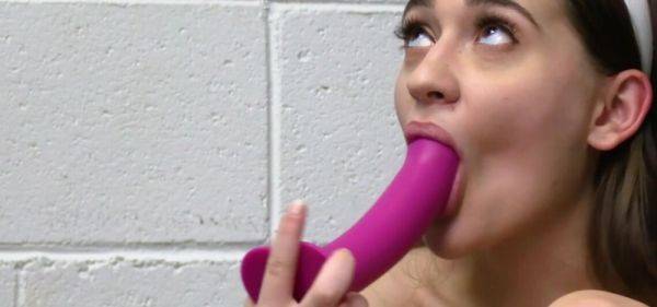 Shoplifter Is Forced To Suck A Big Dick - inxxx.com on pornsfind.com