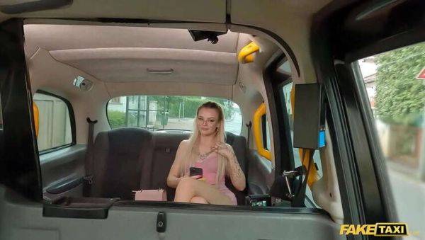 Fake Cab Driver Gets Intimate with Blonde Social Media Star and Her Small Breasts - xxxfiles.com - Czech Republic on pornsfind.com