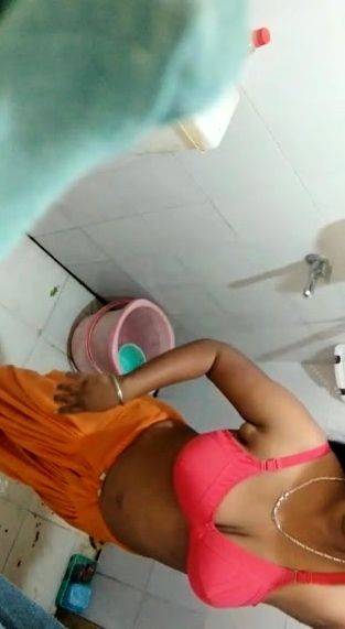 Punjabi aunty bathing 1 - drtvid.com on pornsfind.com