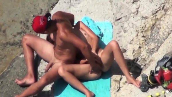 Peeping at stepdaughter's sex on the beach - drtuber.com on pornsfind.com