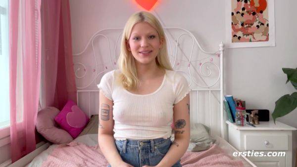 Hot Babe Lizzy Loves When People Watch Her Masturbate - hclips.com - Germany on pornsfind.com