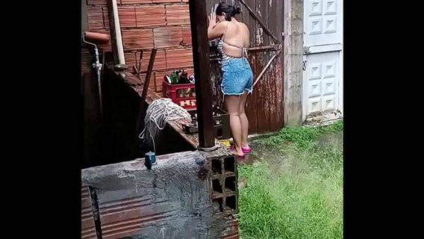 Neighbor Seeks Shelter from Rain, Offers Blowjob in Return - veryfreeporn.com on pornsfind.com