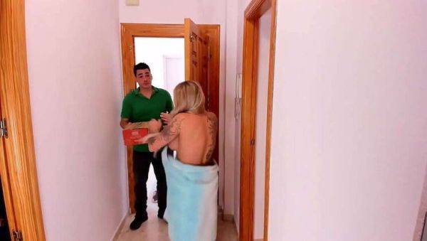 Raquel, the Blonde MILF, Serviced Delivery Guy's Big Cock After Dropping Towel - porntry.com on pornsfind.com