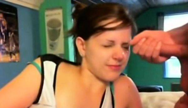 Play hardcore clip titled : Brunette Girlfriend Webcam Cumshot