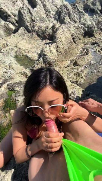 Asian amateur gives an outdoor blowjob - drtuber.com on pornsfind.com