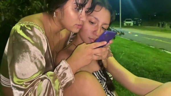 Liseth Iris And Lizeth Elianny - Salgo A Buscar A Alguien Para Fol R Porque Estoy Cachonda Y Follo Con La Hermanastra Pequena De Mi Amiga 5 Min - desi-porntube.com - India on pornsfind.com