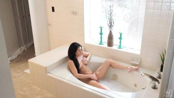 Play HD clip named : Blinded By Love - S15:E24