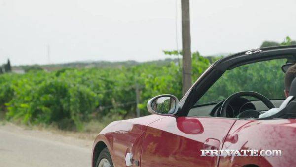 Play the HD video of : Aruna Aghora, hitchhiker fucked on car bonnet