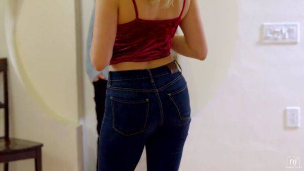 View the full clip titled : Behind The Scenes - S27:E27