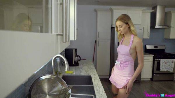 Enjoy watching the uncut clip of : Seducing Daddy - S2:E2