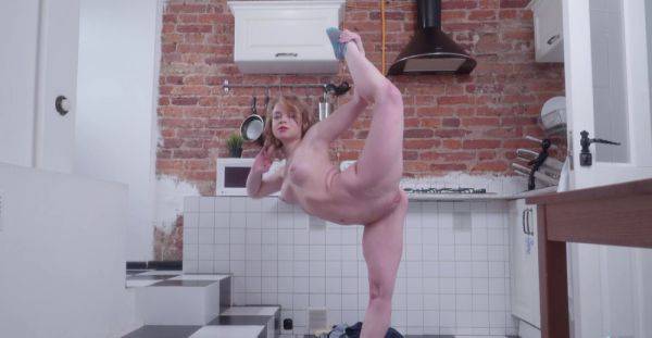 View this uncut movie called : Blonde undulates her forms in sensual homemade solo kinks