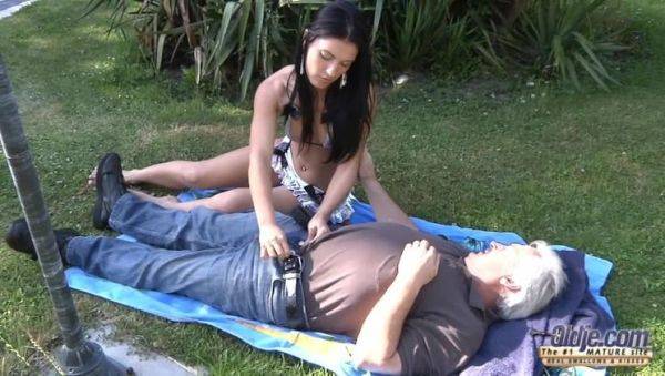 Play HD video titled : Dirty Girl