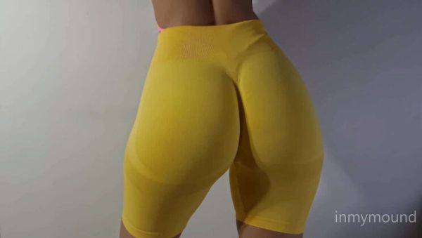 Enjoy watching the complete movie called : Inmymound Shows Off Her Tight Pussy in Vacuum-Packed Leggings and Swimsuit