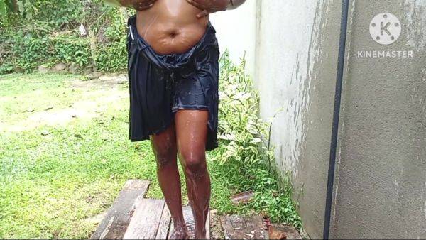 Watch this HD scene of : Angela White, Alina Angel And Johnny Sins In Outdroo Bath Show එහ ගදර නනද හලවන නනව