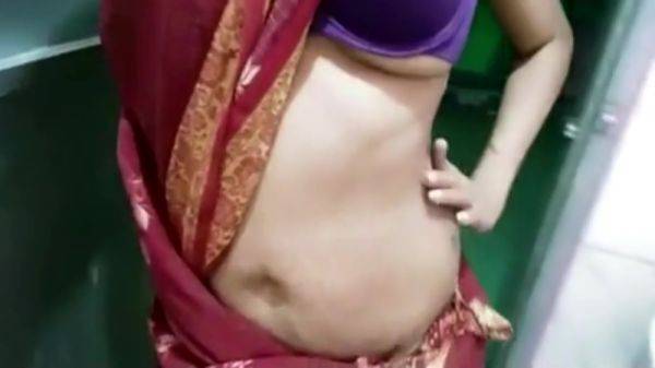 Play complete clip : Indian Masturbates Her Wet Pussy At Home - Sexy Miya