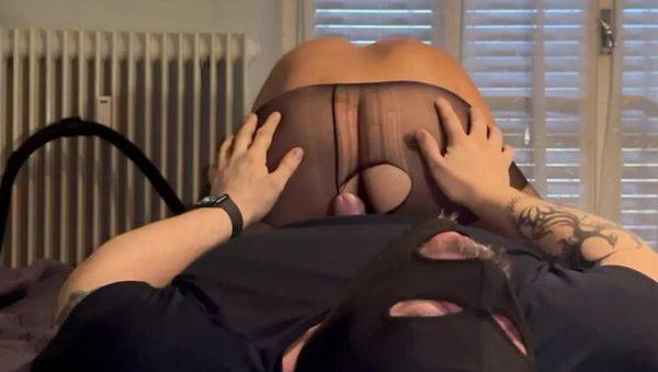 View hardcore scene of : Wife in pantyhose handjob makes him cum hard - Amateur Italian couple fetish