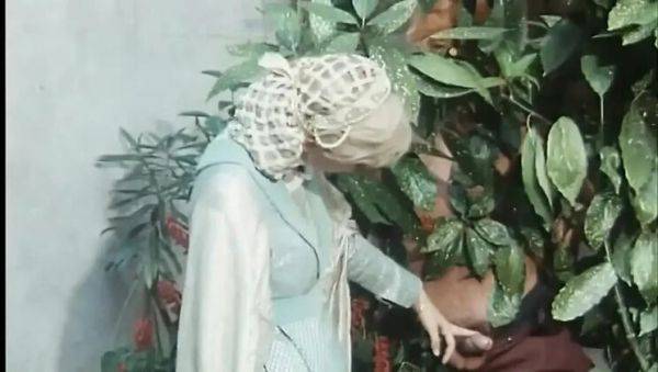 Enjoy watching this complete clip named : Vintage Black and White Orgy Party with Rocco Siffredi - Blonde and Afro Babes Fucking, Ass Fingering, and Cumshots