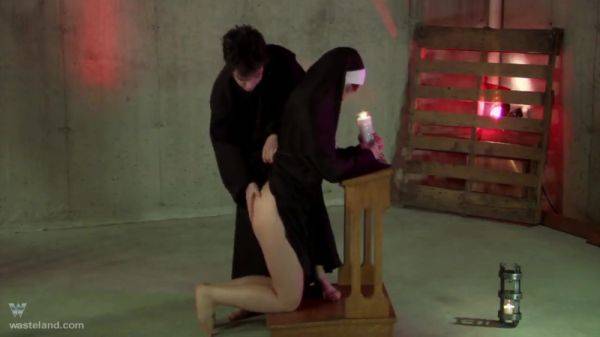 Play uncut scene called : Christie Ford In Balls Of St. Marys