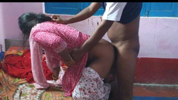 Enjoy watching this full clip of : Desi Village Bhabhi Hot Sex with Indian Parosi - Anal Doggy Style