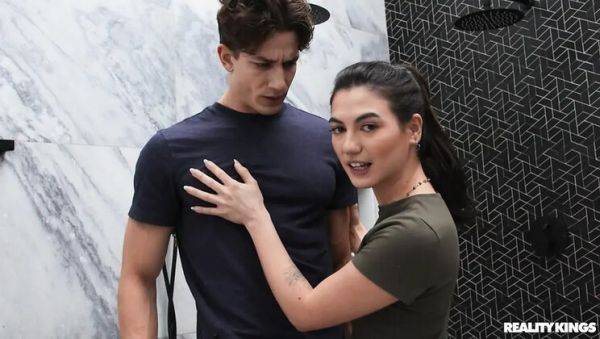 View the uncut video : Busty Teen Megan Mistakes Blows Parker Ambrose's Big Cock in Bathroom Remodel Reality