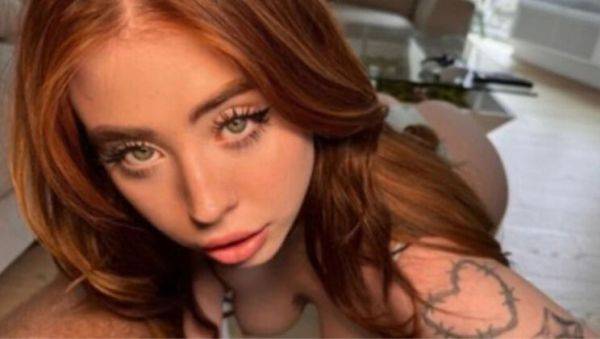 Play the full scene of : Married Neighbor Sends Nudes by Mistake - Hardcore Raw Fuck with Rosie Rider